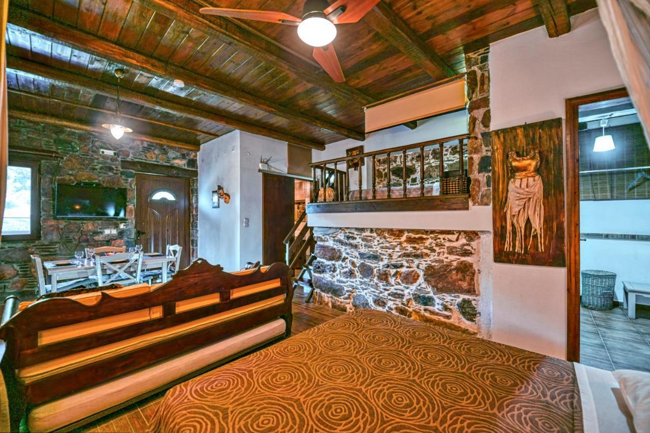 "Pefkopetro" Traditional House Keramotí 외부 사진